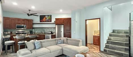 Smart TV, fireplace