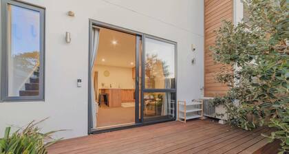 Modern 3BR Retreat - Private Patio - Sleeps 6