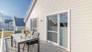 Outdoor dining - Gorgeous apartment in Kappeln with sauna (Kappeln)
