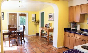 Private kitchen - Hispanic Bungalow in Mid-Town Tucson. (Tucson)