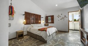 Standard Quadruple Room | Langsir/tirai gelap terus, Wi-fi percuma 