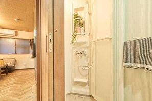 House | Bathroom - Nishikucho Modern Residence (Osaka)