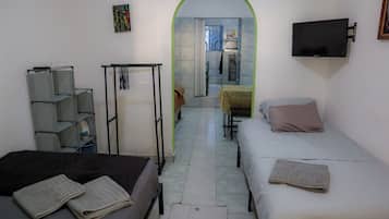 WiFi, bed sheets