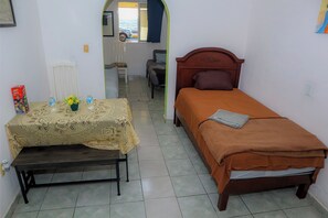 WiFi, bed sheets - Apartment for 4 with parking in malecon in front of the ocean (Mazatlán)