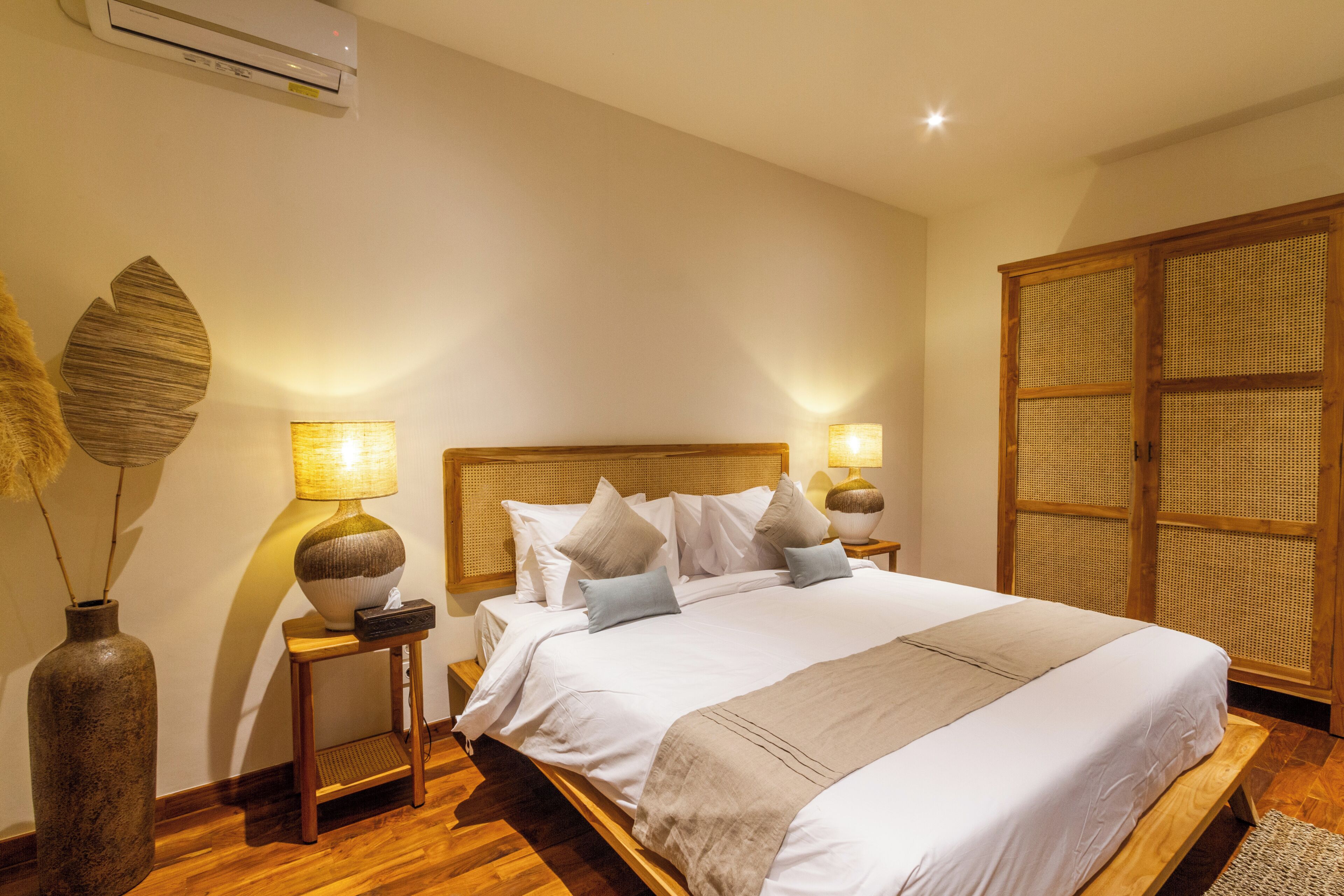 In-room safe, desk, free WiFi, bed sheets