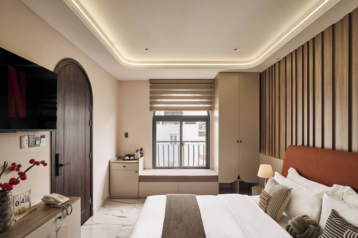 Habitación Deluxe doble, vistas a la ciudad | Ropa de cama de alta calidad, escritorio, wifi gratis