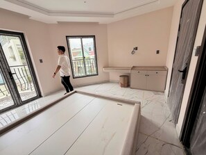 Deluxe Double Room, City View | Interior - Luckin Hotel (An Hoi Dong)