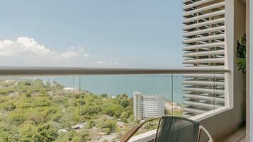 Loft, 1 Bedroom, Accessible, Patio | Balcony