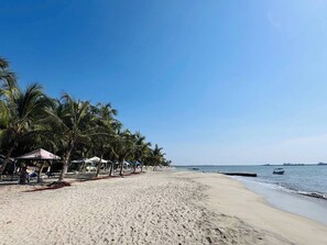 樓中樓客房, 1 間臥室, 無障礙, 庭院 | 海灘