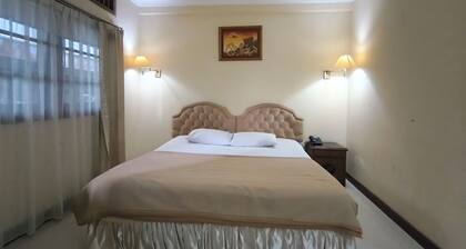 Hotel O near Tawangmangu Wonder Park for