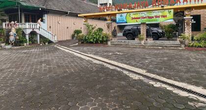 Hotel O near Tawangmangu Wonder Park for