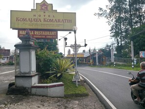 Miscellaneous - Hotel O near Tawangmangu Wonder Park for (Karanganyar)