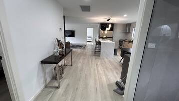 4 sovrum, strykjÀrn/strykbrÀda och sÀngklÀder