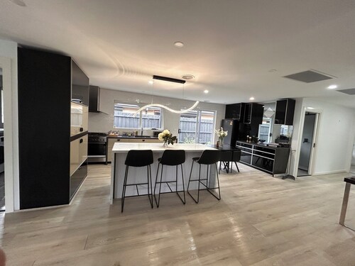 Beautiful 4 bedroom for short or long term stay!