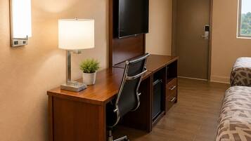 Desk, laptop workspace, free WiFi