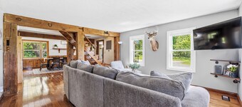Walnut Grove- fenced yard- rural getaway