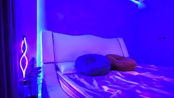 Basic Apartment, 1 Queen Bed, City View | Blackout drapes, iron/ironing board, free WiFi