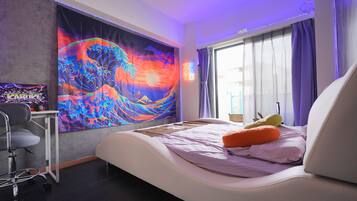 Basic Apartment, 1 Queen Bed, City View