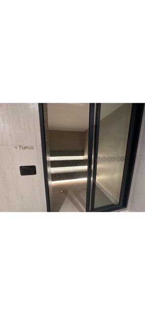 Interior - La Carolina Studio (Quito)