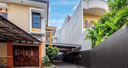 Hotel O near Universitas Gadjah Mada for