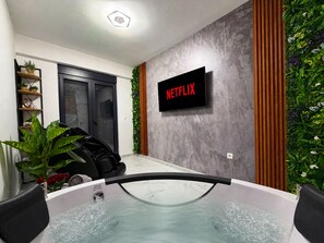 Interior - Jacuzzi, Floating Bed & 4D Massage Chair - Presidential Apartment Apollo 11 (Podgorica)
