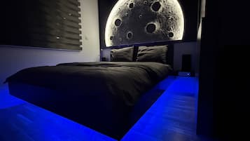 Iron/ironing board, free WiFi, bed sheets