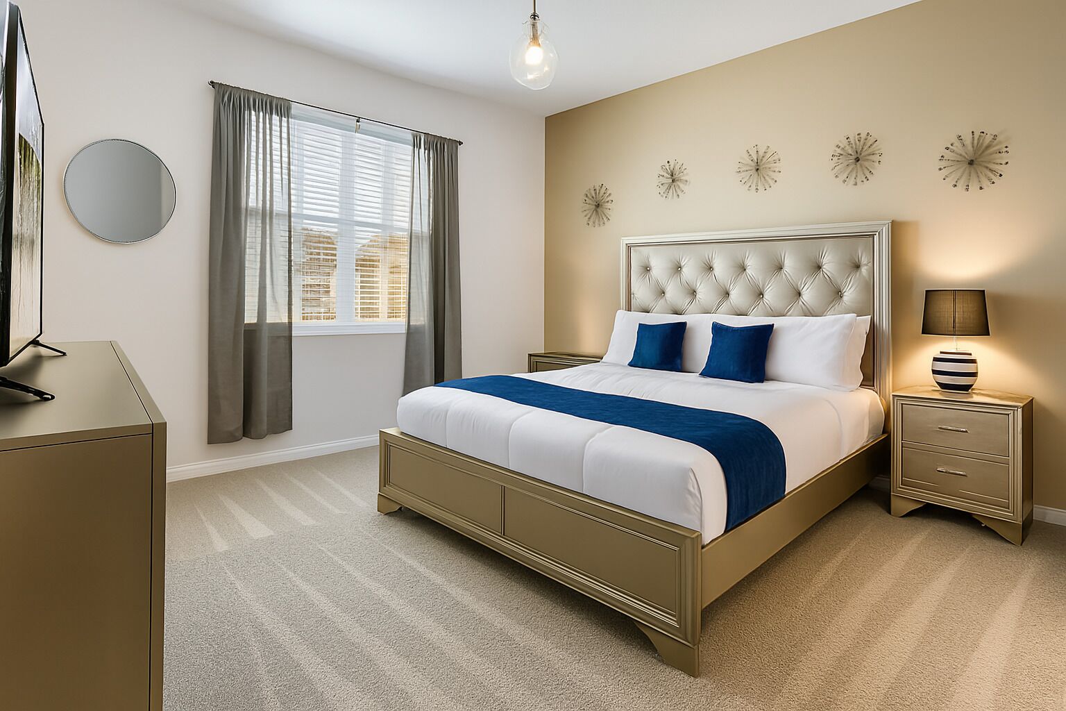 Deluxe Double Room, 1 King Bed, Non Smoking, Private Bathroom