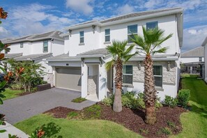 Front of property - Mystical Dreams (Kissimmee)