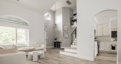 Casa de Panda - 4-bedroom house with heated pool