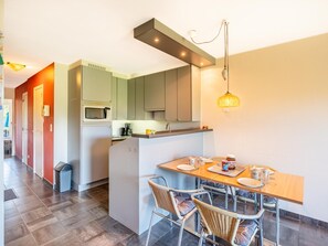 Dining - Charming apartment close to the the beach (Sint-Idesbald)