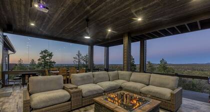 Luxury & Incredible Views! EV Chrg, HOT TUB, POKER, 6bd 5.5ba, 1.6 Acres 4600 sq ft