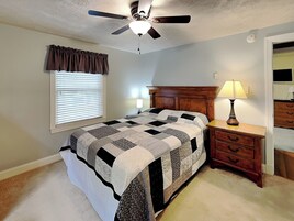 House (4 Bedrooms) | Property amenity