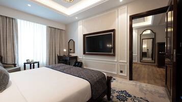 Suite Eksklusif | Seprai premium, minibar, brankas, dan didekorasi berbeda-beda