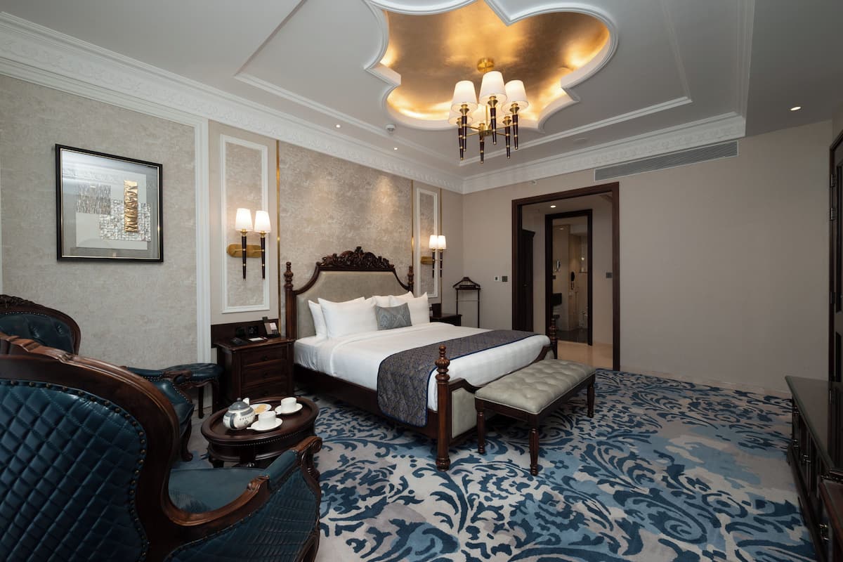 Presidential Suite | Premium bedding, minibar, in-room safe, desk