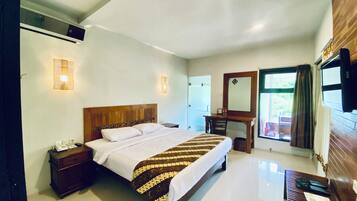 Villa, Balcony, River View | Desk, laptop workspace, iron/ironing board, free WiFi