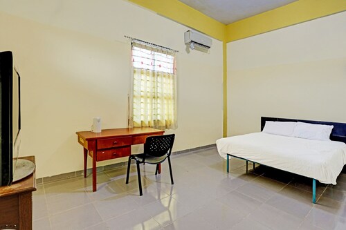 Hotel O near RSUD Embung Fatimah formerl