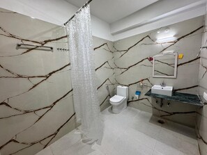 Bathroom - DOLIDANA RESORTS (Almora)