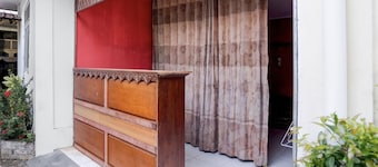 Hotel O near RS Harapan Bunda formerly Q