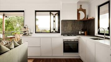 Coffee/tea maker, fridge, oven, stovetop
