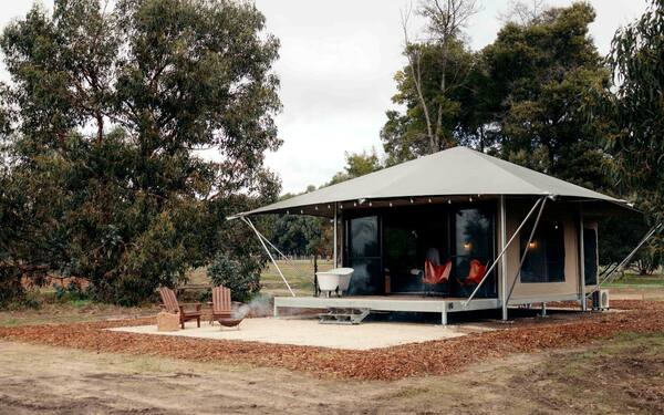 Romantic Eco Safari Tent with Fire Pit & Outdoor Bath in Quindalup, WA