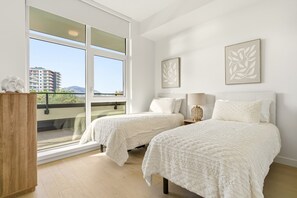 3 bedrooms, iron/ironing board, Internet, bed sheets