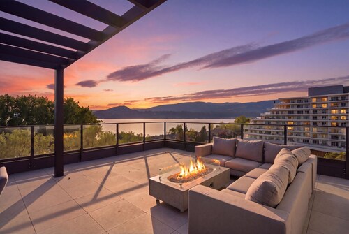 Exclusive Okanagan Beachfront Oasis I 3BR Penthouse Condo in Kelowna