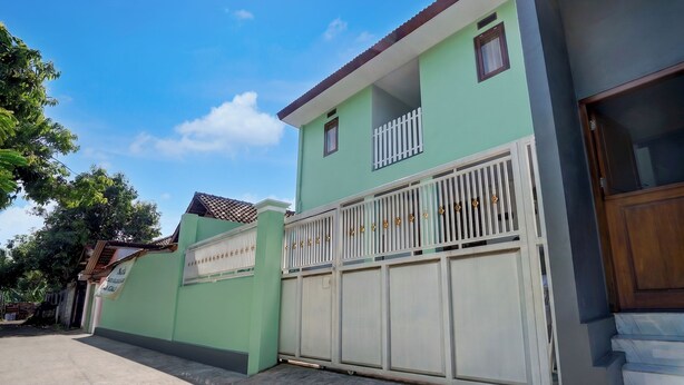 Mặt tiền nơi lưu trú