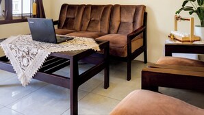 Quầy tiếp tân