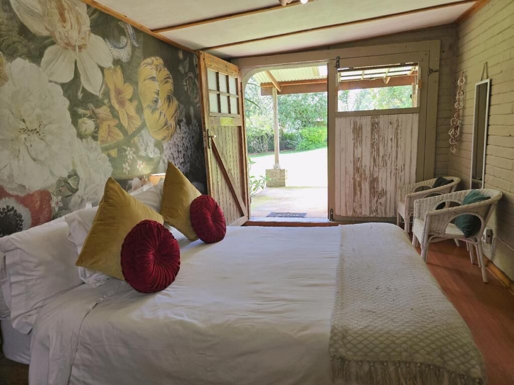 Quartos à prova de som, ferros/tábuas de passar roupa, Wi-Fi de cortesia