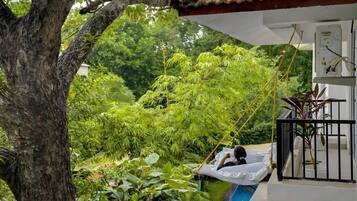 Villa Deluxe, vista piscina | Parco della struttura