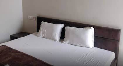 V EXECUTIVE HOTEL