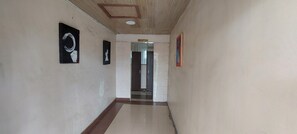 Interior - Crown Accomodation (Narok)