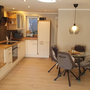 Private kitchen - Vrbo Property (Nordhausen)