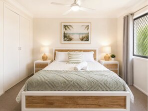Iron/ironing board, WiFi, bed sheets - Broadwater Paradise – Canal Views & Beaches (Runaway Bay)